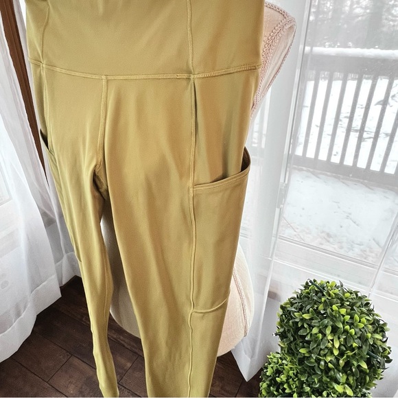 Lululemon Fast and Free Tight II 25" Non Reflective Nulux
Grape Leaf Size 6 - Picture 7 of 16